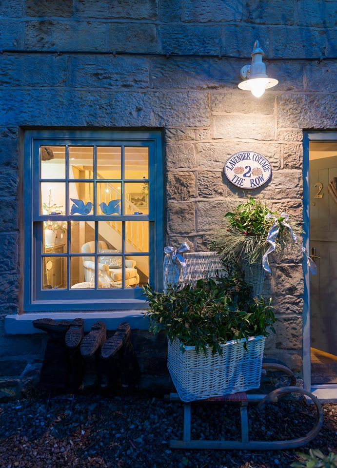 Spotlight &ndash; Pretty Blue Cottage